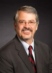 ˼��ȫ�򸱿�������Ӌ(j��)����ϯ���g(sh��)��Lew Tucker